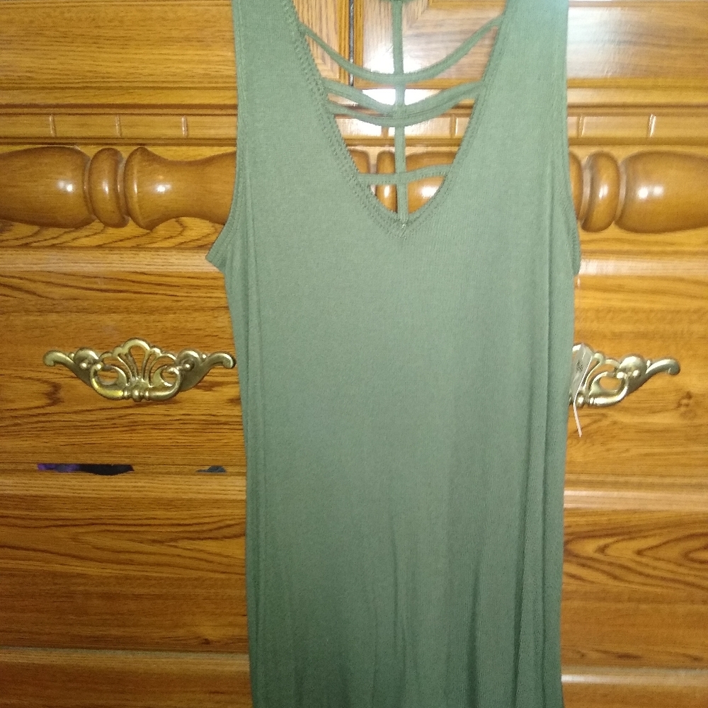 Tank top - Picture 2 of 3